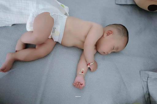 赵县几个月宝宝开始长牙