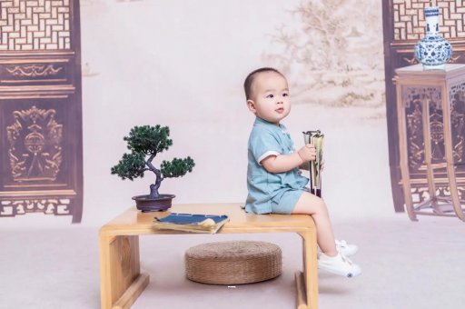 赵县孕妇八个月肚子胀